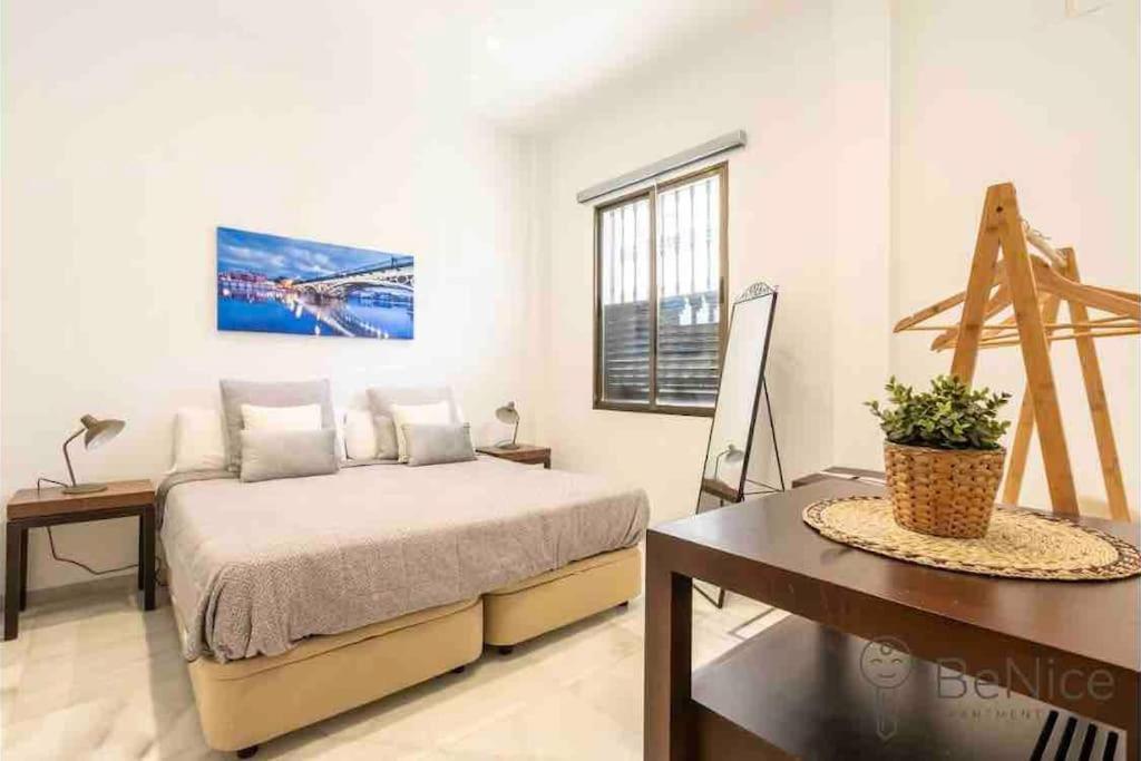 Luxury Apartamento Sevilla Centro -Triana Экстерьер фото